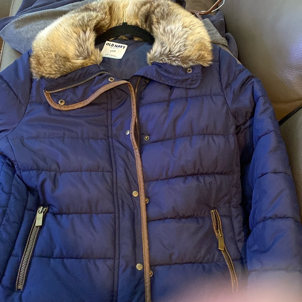 Old Navy coat w fake fur (it is not removable), zips, buttons